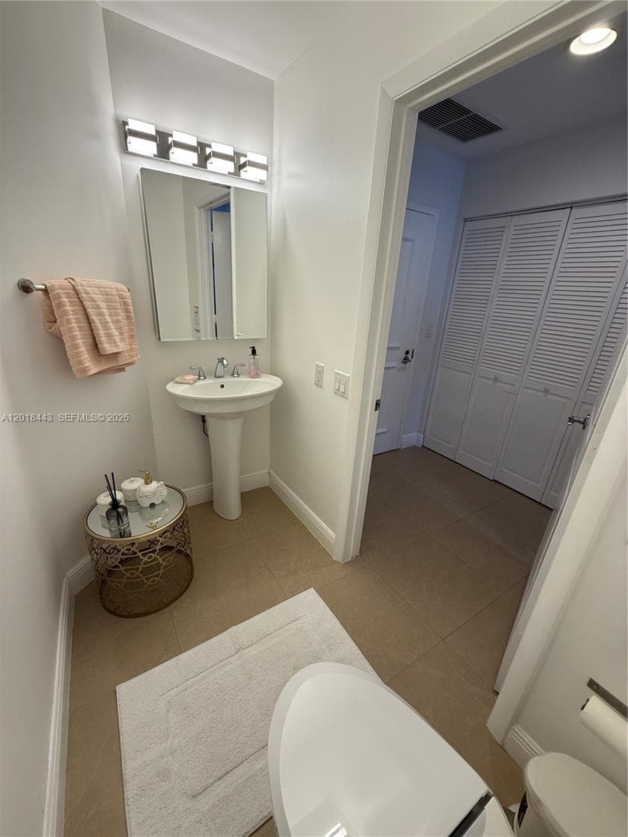 OCEAN MARINE YACHT CLUB · #312 in Hallandale Beach - Photo 16