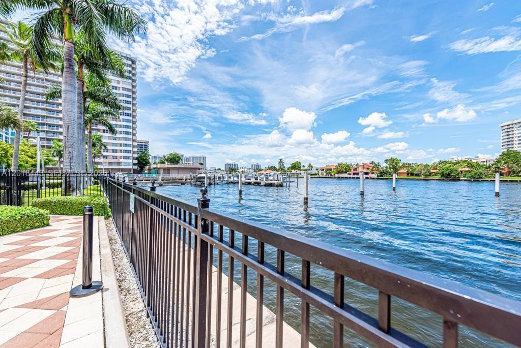 OCEAN MARINE YACHT CLUB · #312 in Hallandale Beach - Photo 25