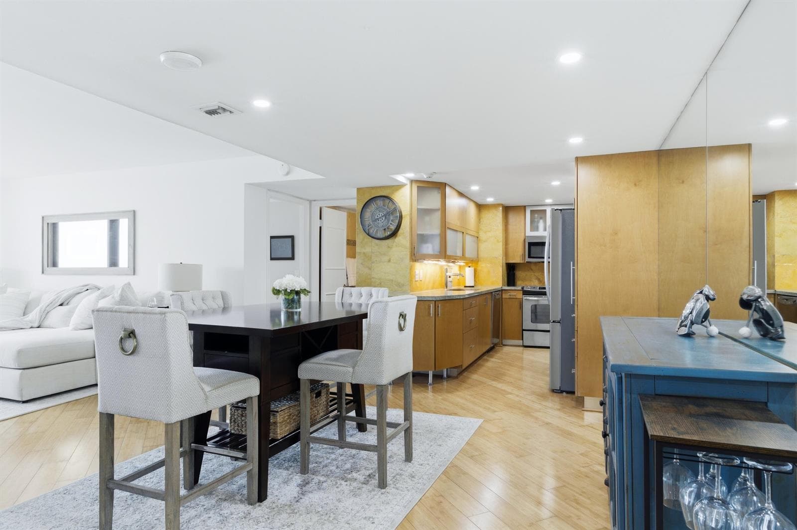 Dining area & European Kitchen