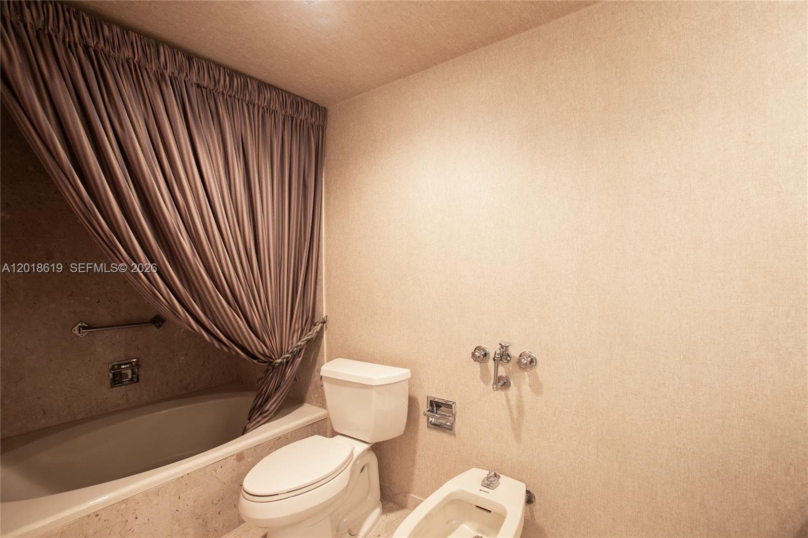 CRICKET CLUB CONDO · #1502 in Miami - Photo 19