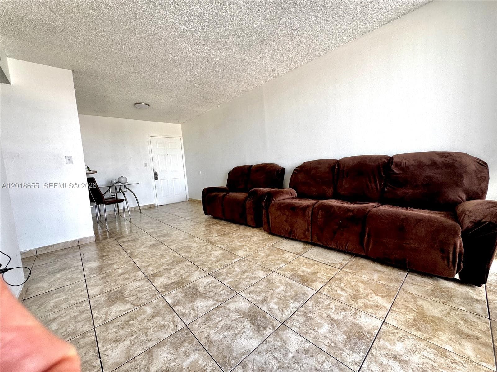 FONTAINEBLEAU GARDENS · #404 in Miami - Photo 4
