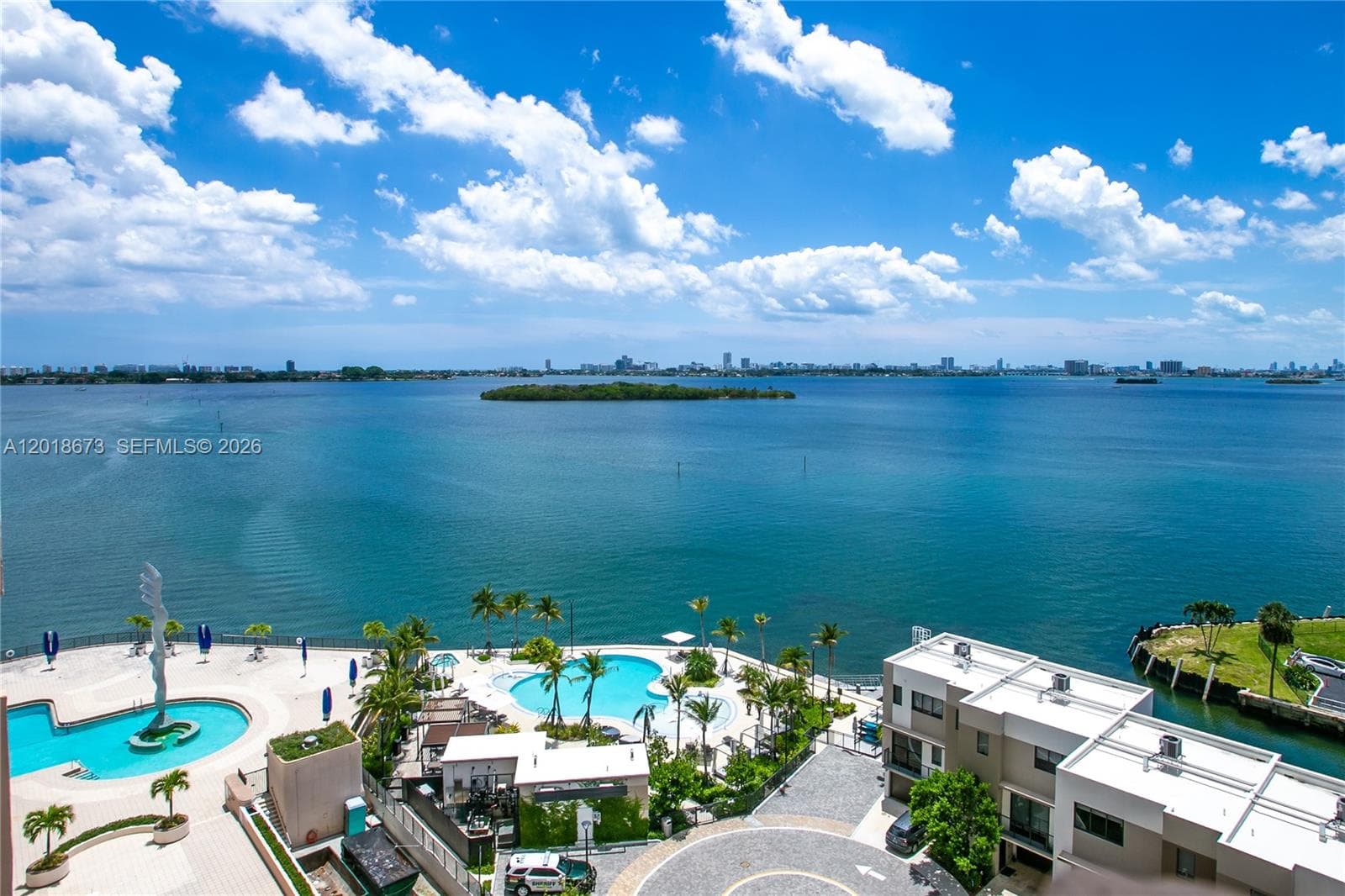 CRICKET CLUB CONDO · #1207 in Miami - Photo 13