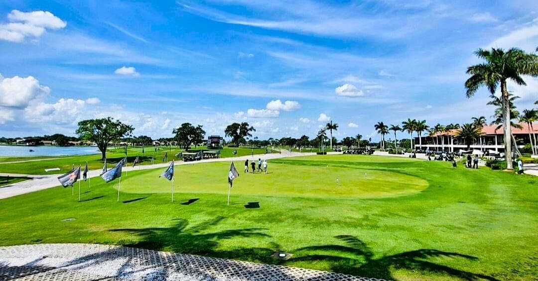 Resort putting green