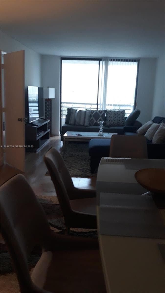 PARC CENTRAL AVENTURA SOU · #1216 in Aventura - Photo 10