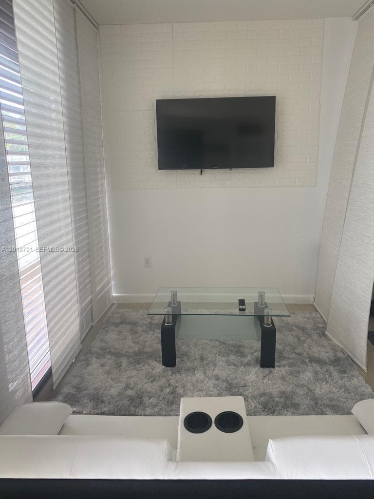 Palm Bay Condominium · #1E in Miami - Photo 2