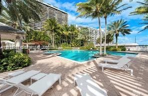 Palm Bay Condominium · #1E in Miami - Photo 28