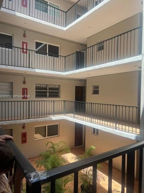 HARDING VILLAS CONDO · #305 in Miami Beach - Photo 1