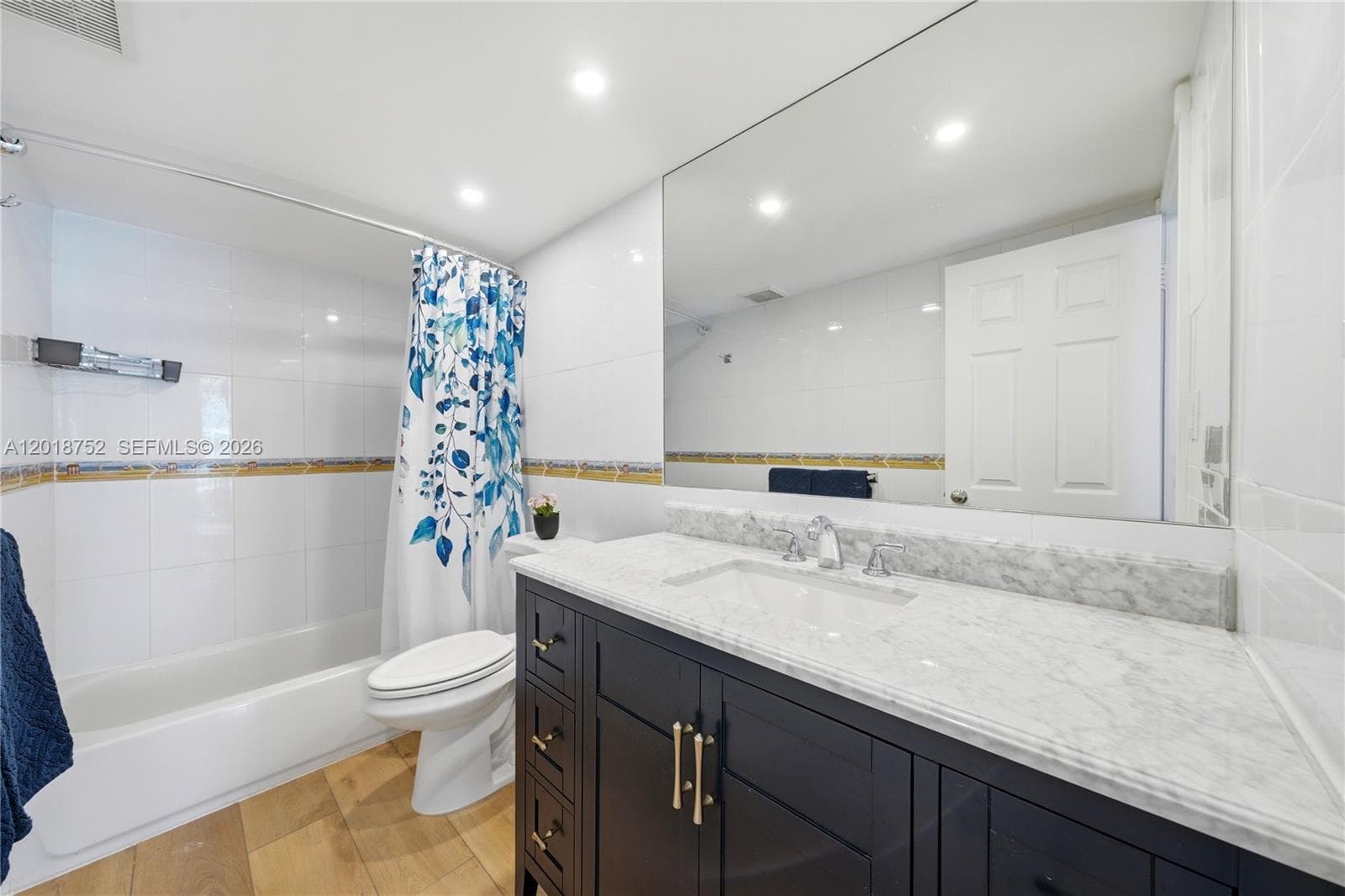 THE CARRIAGE HOUSE CONDO · #102 in Miami Beach - Photo 16