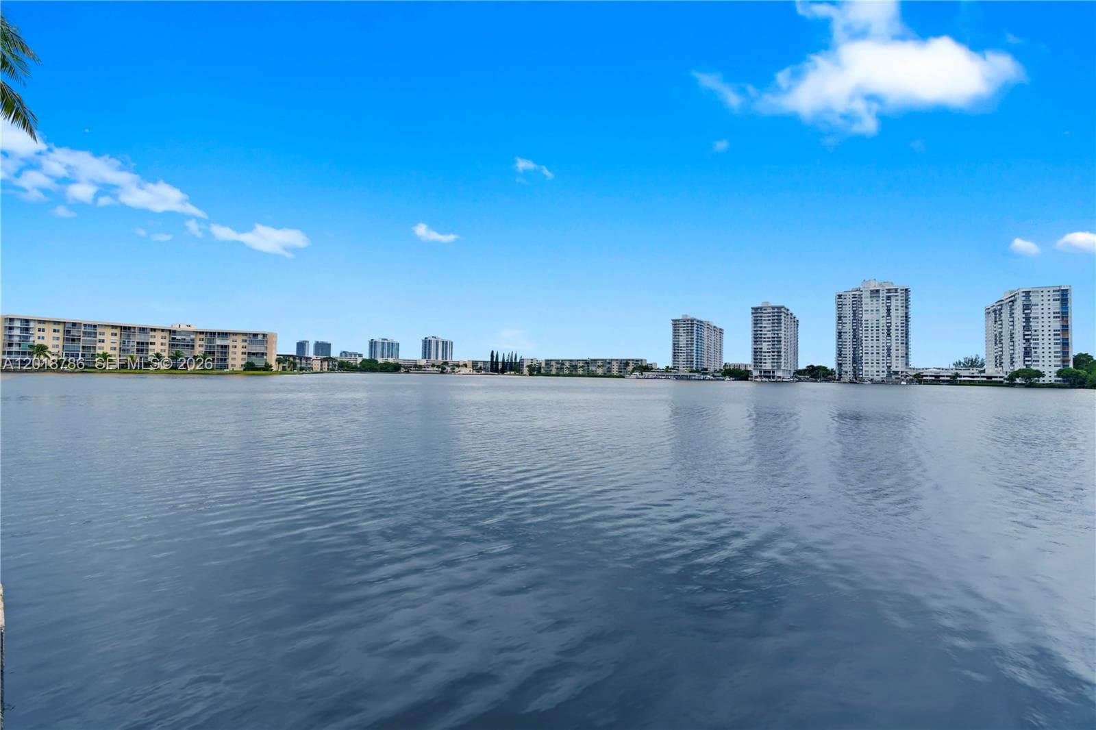 THE CLIPPER AT BISC COVE · #305 in Aventura - Photo 27