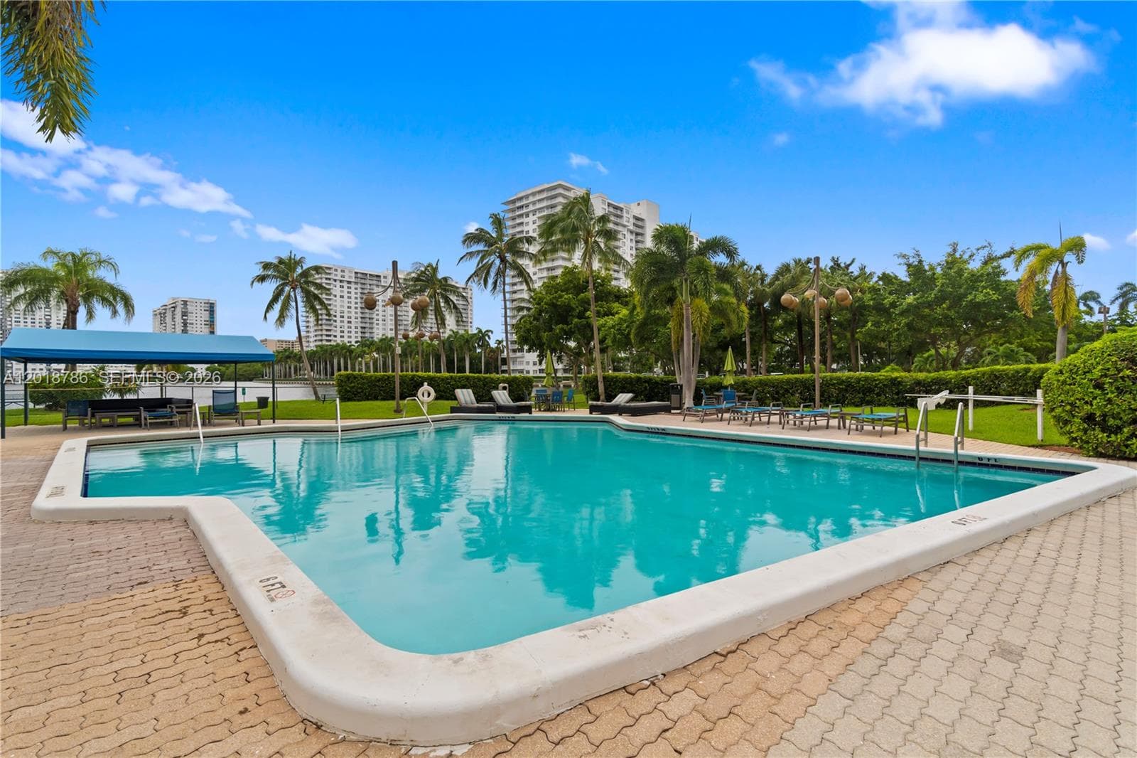 THE CLIPPER AT BISC COVE · #305 in Aventura - Photo 29