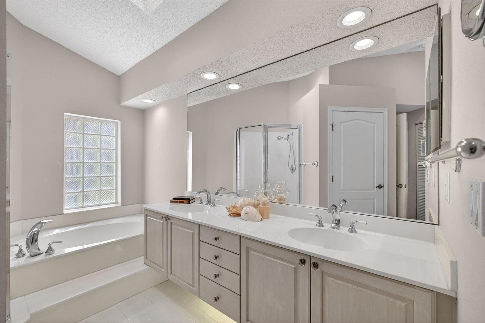 32-web-or-mls-5D1A8132