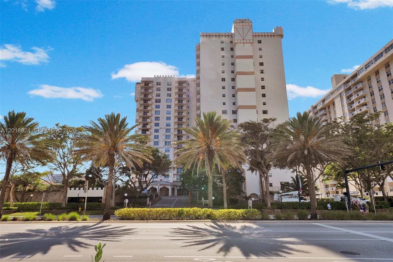PRINCE GEORGE ARMS CONDO · #4C in Hallandale Beach - Photo 1
