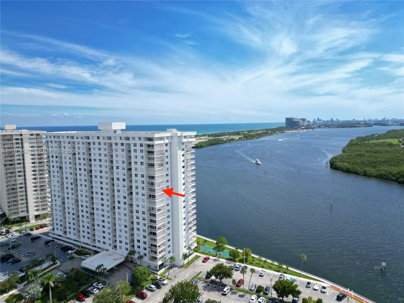 Arlen House West · #1421 in Sunny Isles Beach - Photo 2