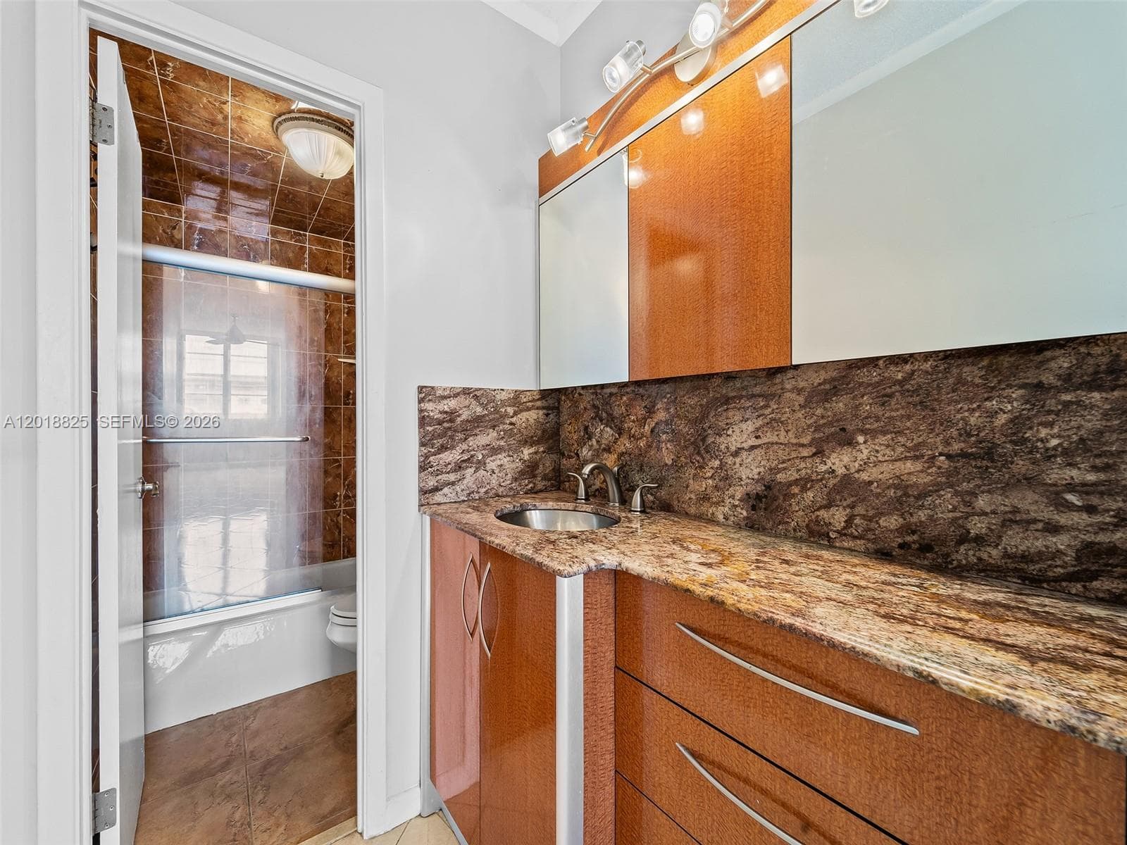 Arlen House West · #1421 in Sunny Isles Beach - Photo 13