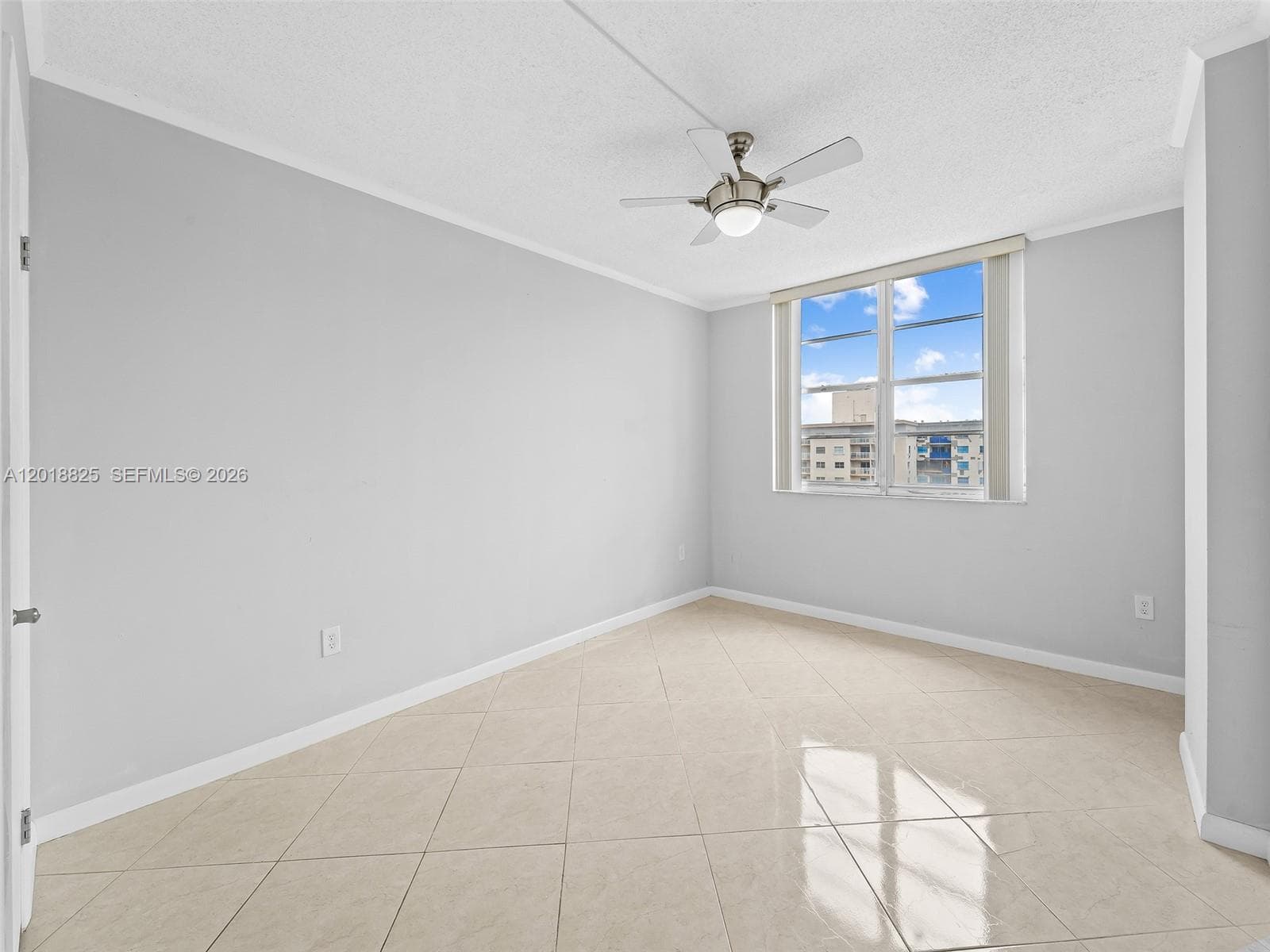 Arlen House West · #1421 in Sunny Isles Beach - Photo 9