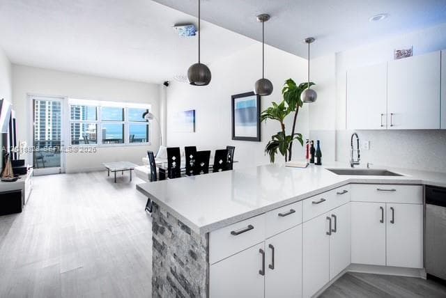 SEA AIR TOWERS CONDO · #PH03 in Hollywood - Photo 23