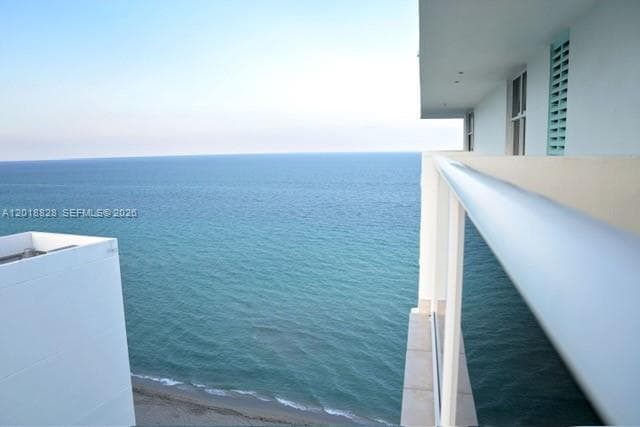 SEA AIR TOWERS CONDO · #PH03 in Hollywood - Photo 6
