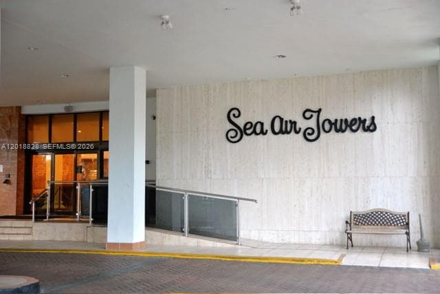SEA AIR TOWERS CONDO · #PH03 in Hollywood - Photo 9