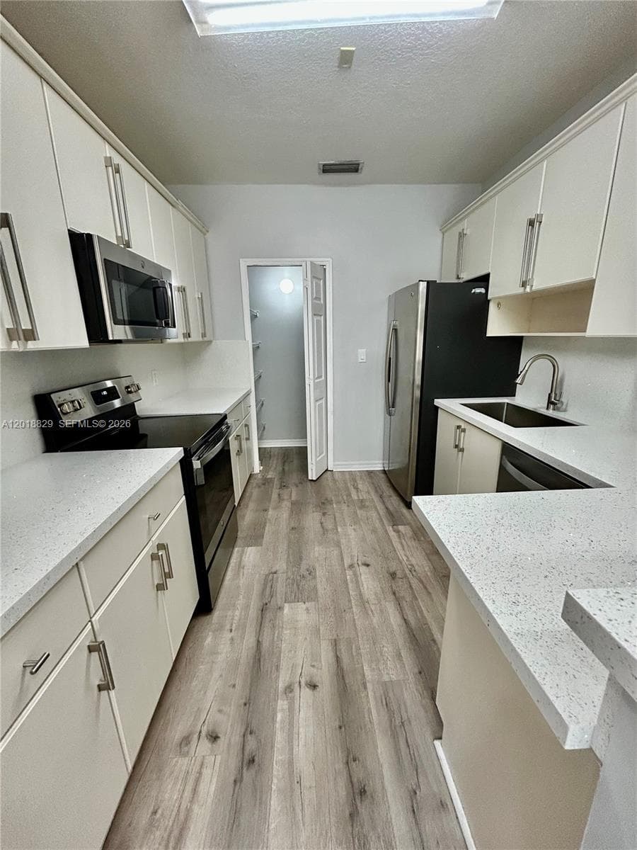 607 NE 35th Ave #607 photo 11