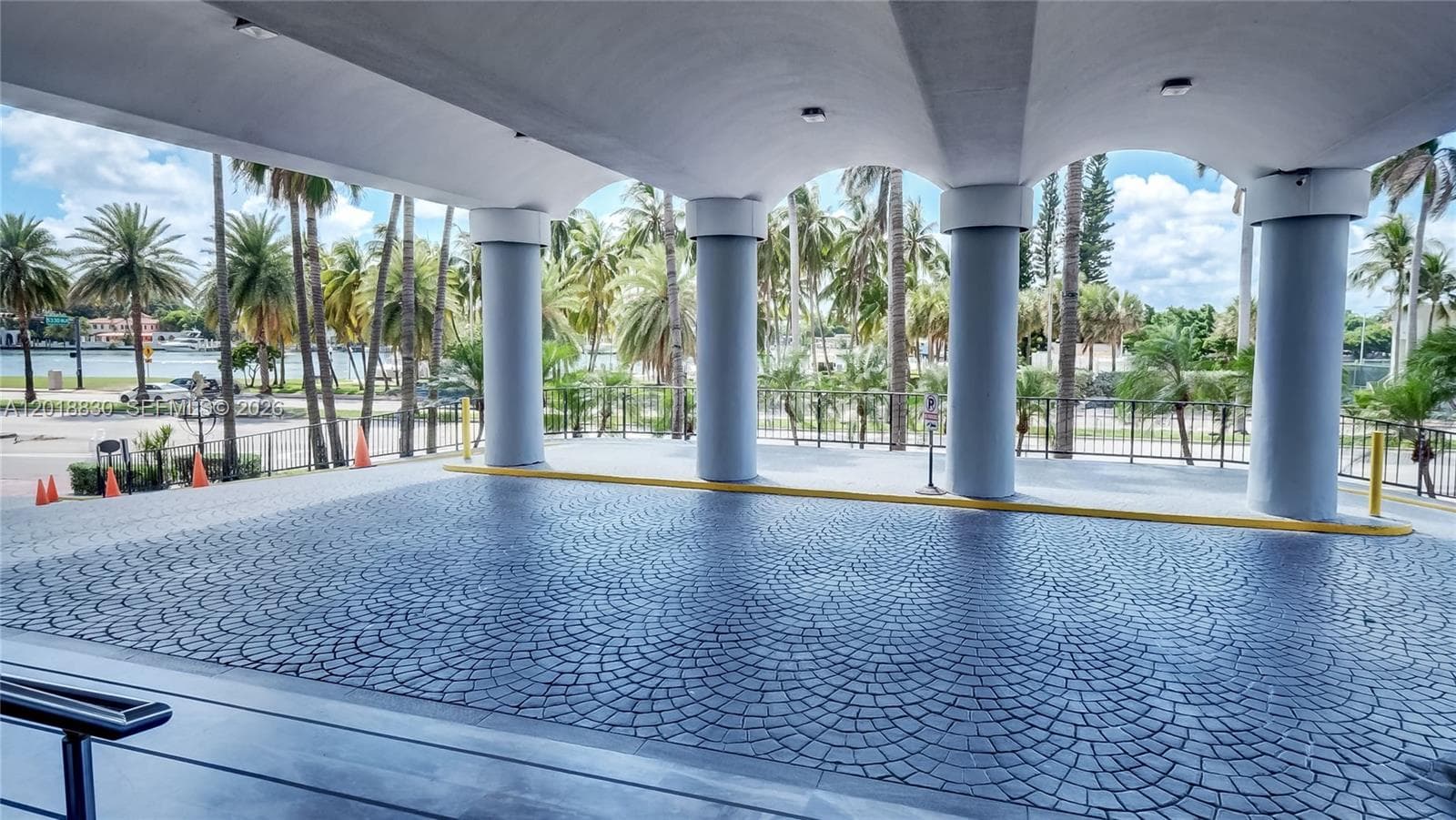 THE CARRIAGE HOUSE CONDO · #1126 in Miami Beach - Photo 4