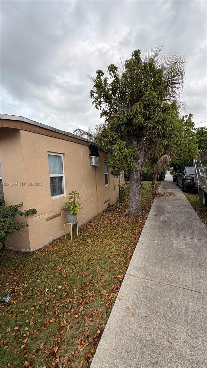 10260 SW 182nd St photo 2