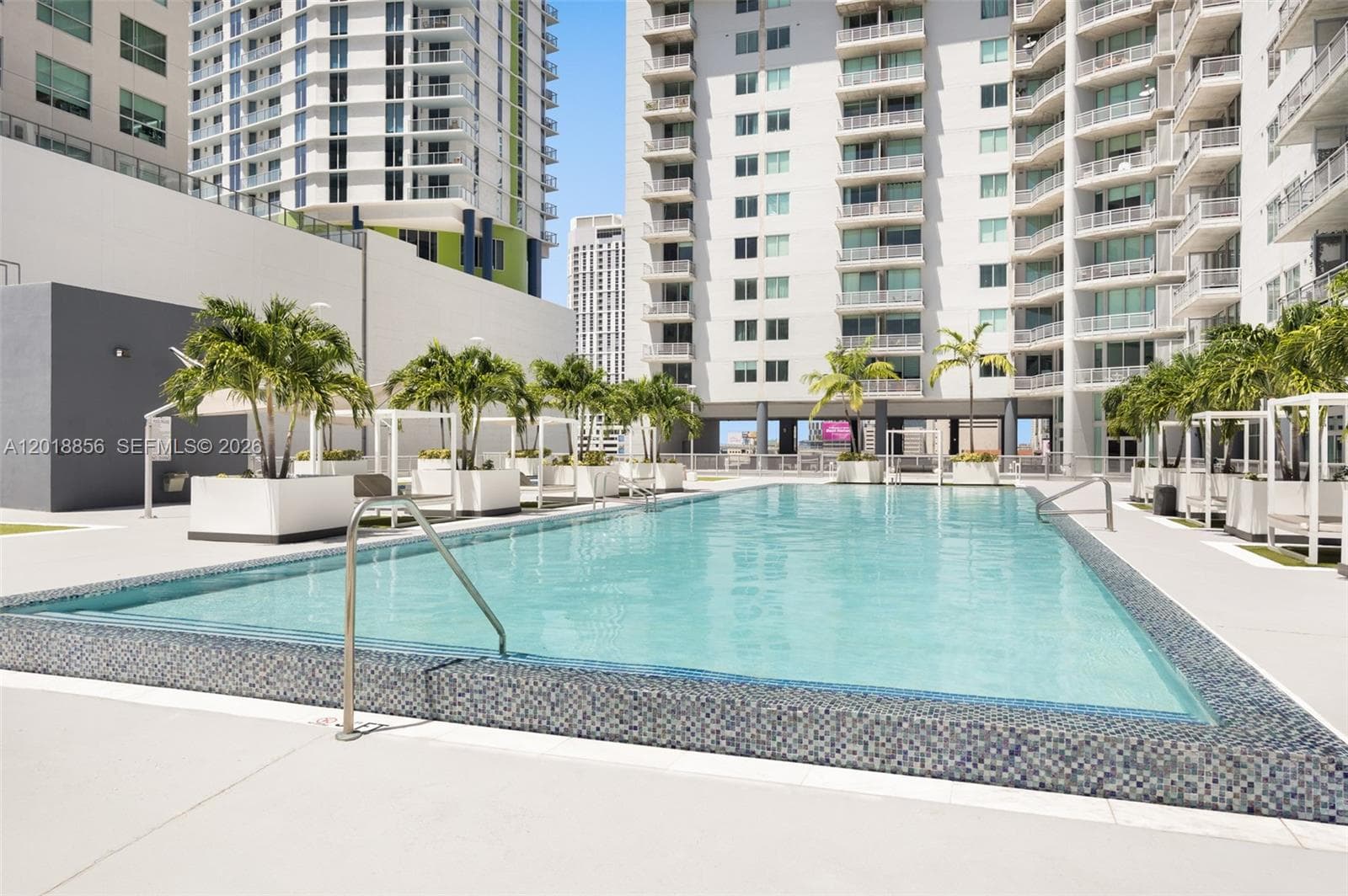 NEO VERTIKA · #PHI10 in Miami - Photo 24