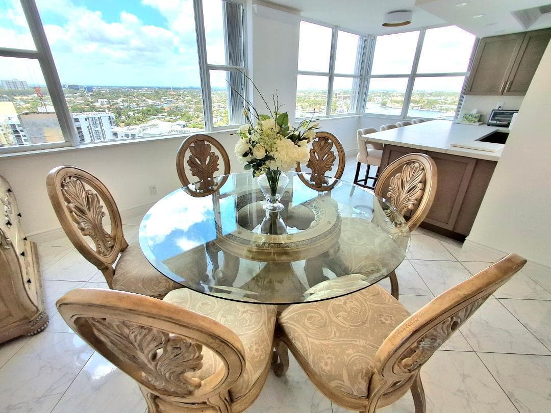 Claridge dining room view