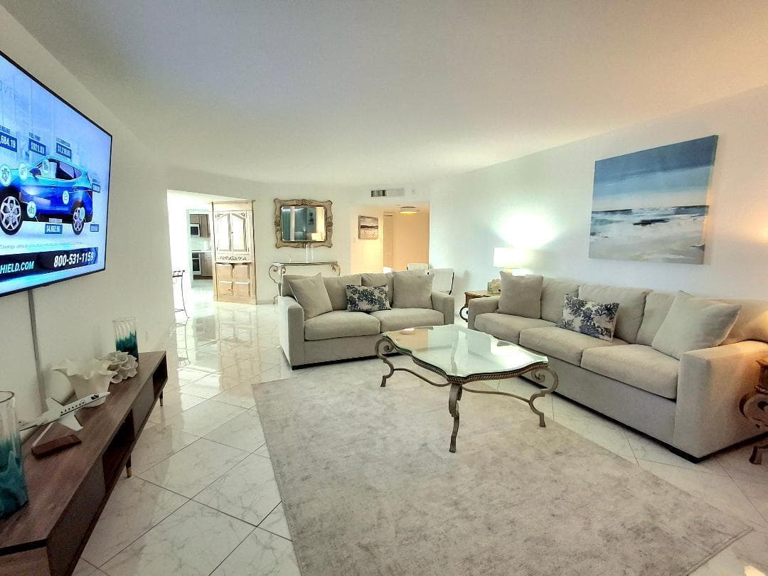 Claridge living room 1