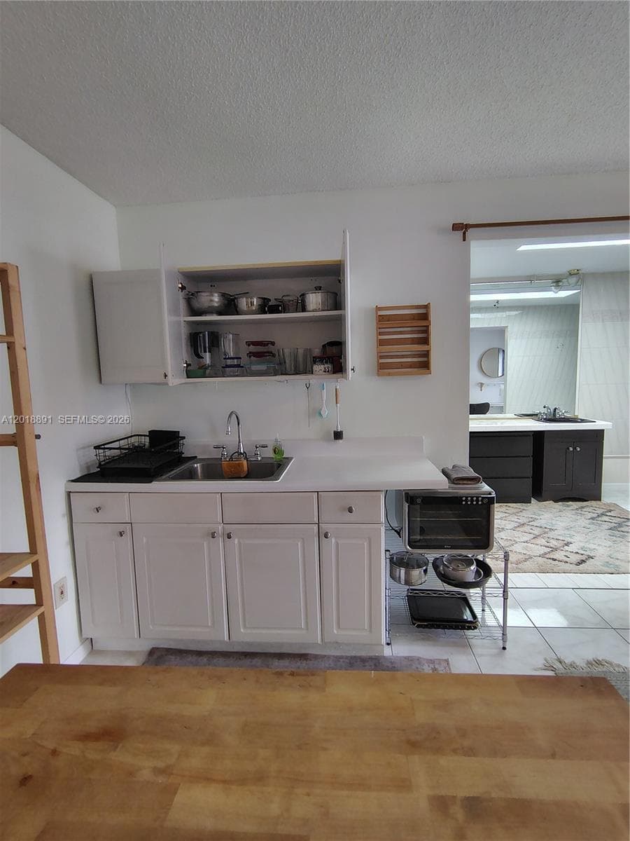 1100 SW 88th Ave #A photo 6