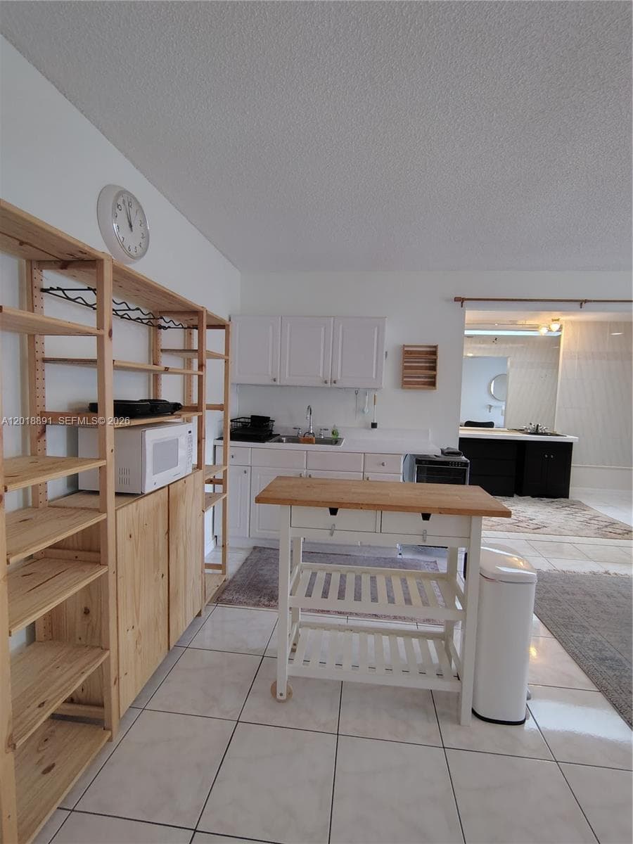 1100 SW 88th Ave #A photo 13