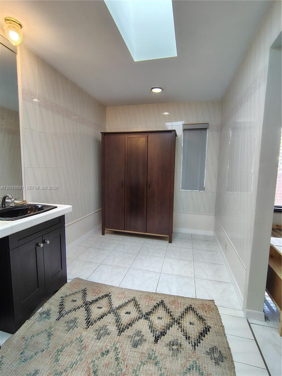 1100 SW 88th Ave #A photo 12