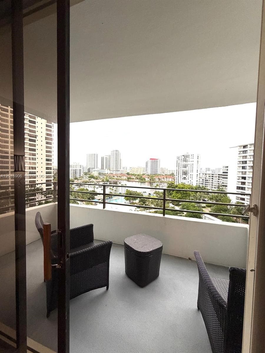 OLYMPUS CONDO PHASE · #920 in Hallandale Beach - Photo 9