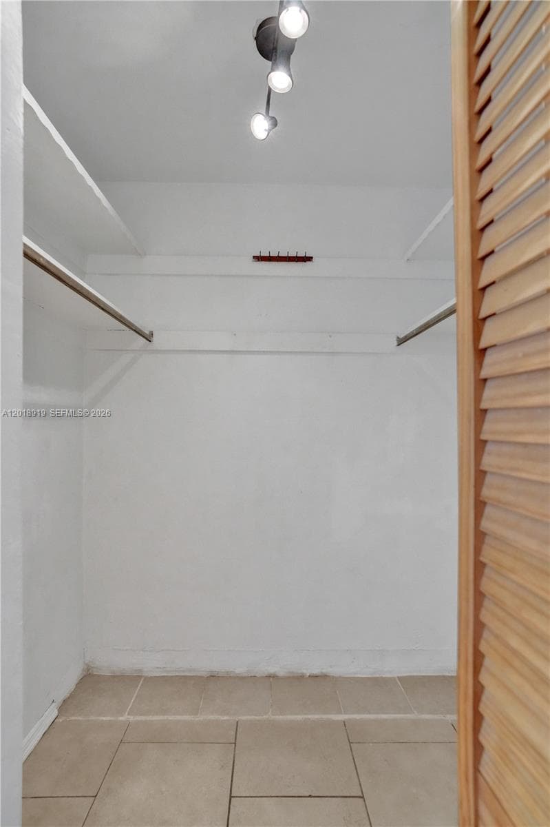 ROLLING GREEN CONDO B · #B112 in Miami - Photo 27