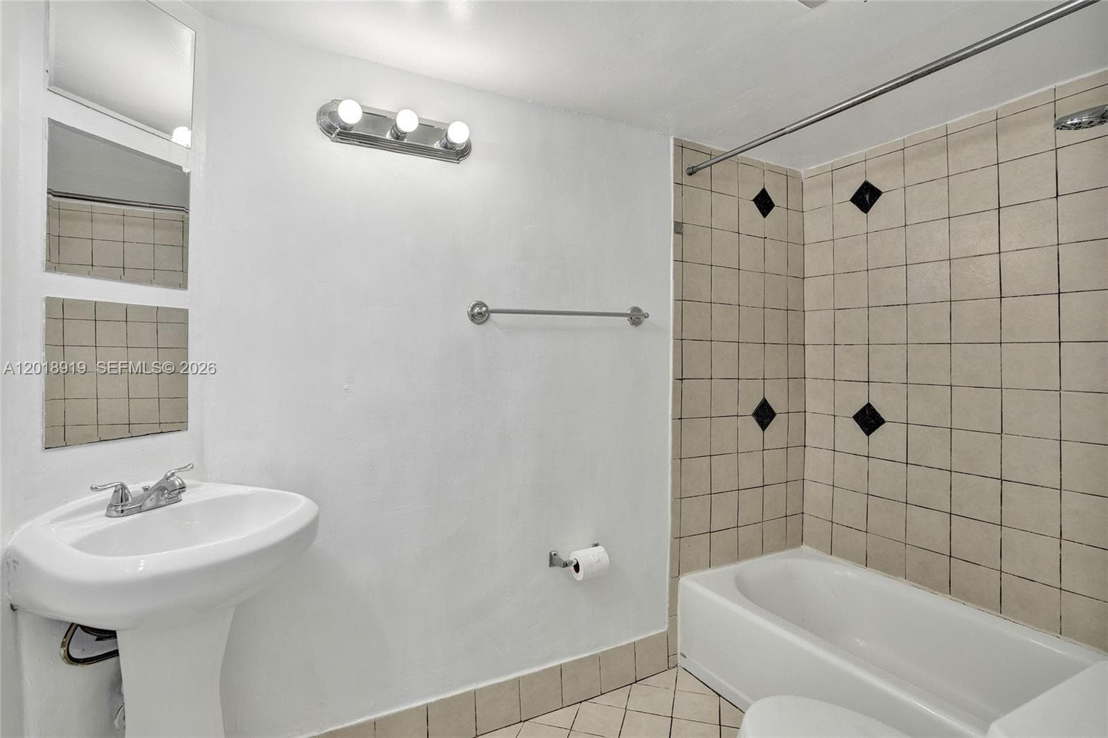 ROLLING GREEN CONDO B · #B112 in Miami - Photo 30