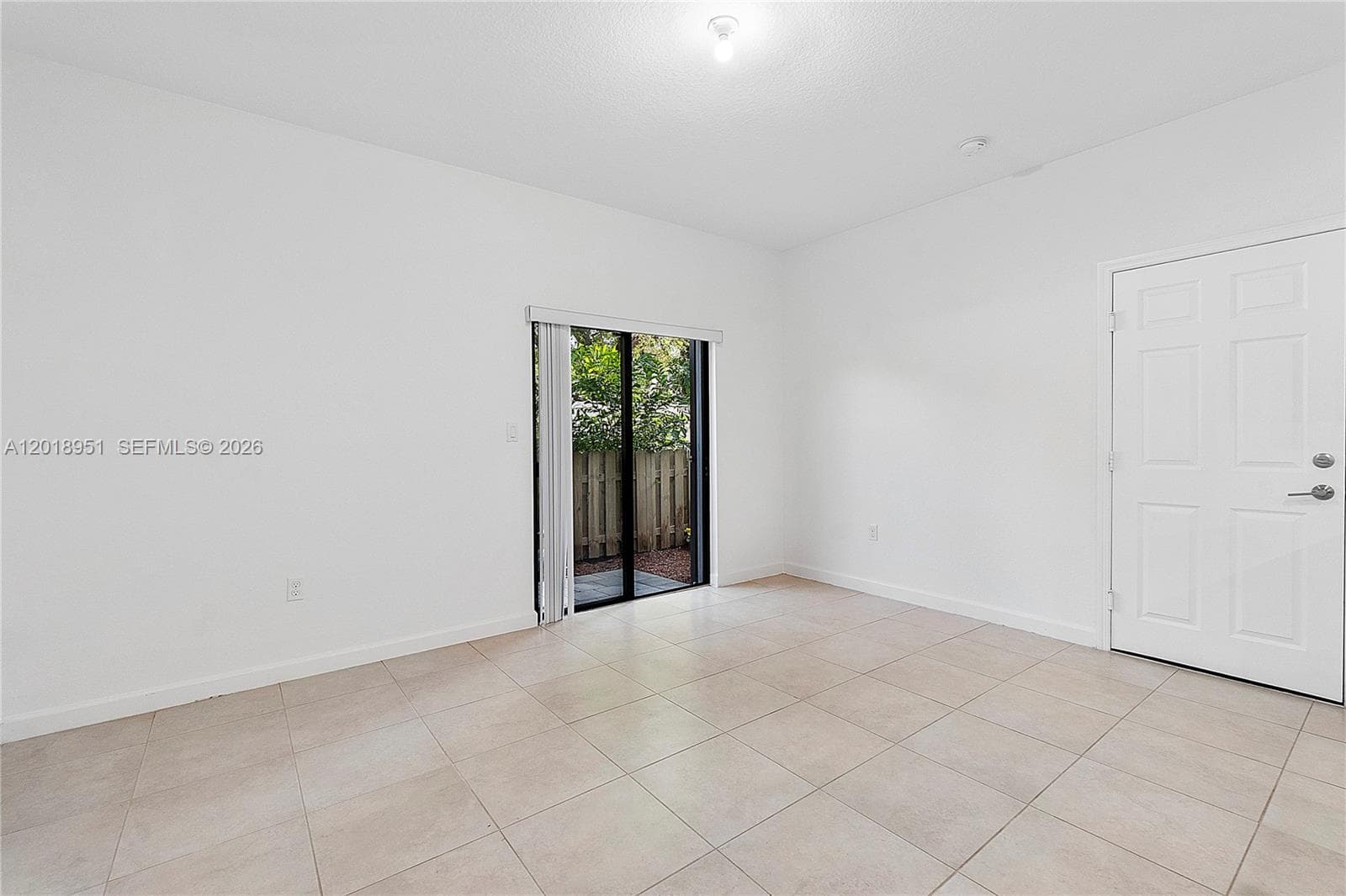 1541 SW 28th St #1541 photo 6