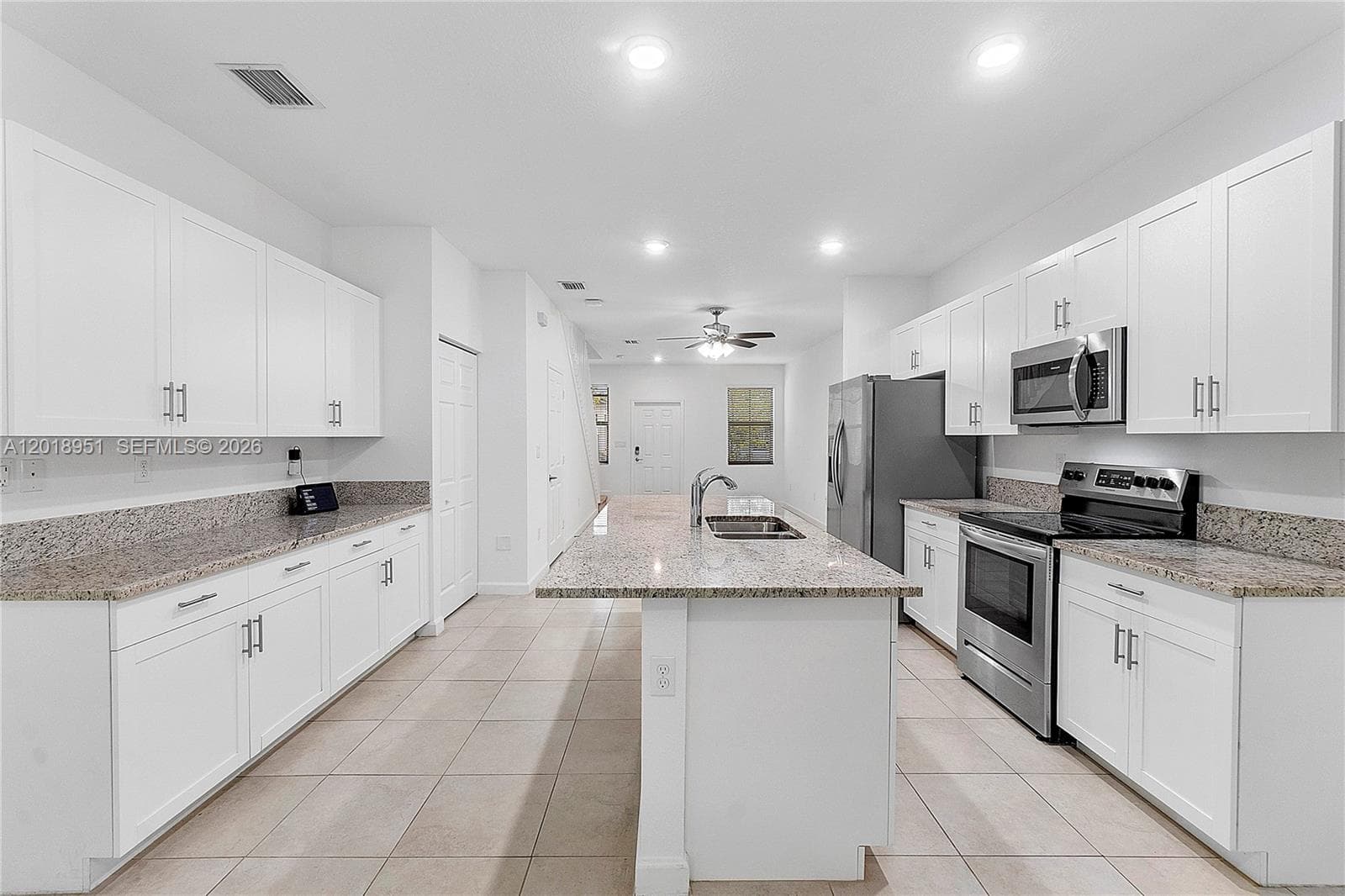 1541 SW 28th St #1541 photo 5