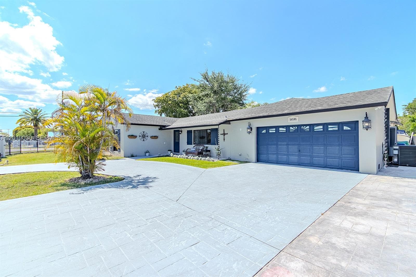16181 SW 284th St photo 4