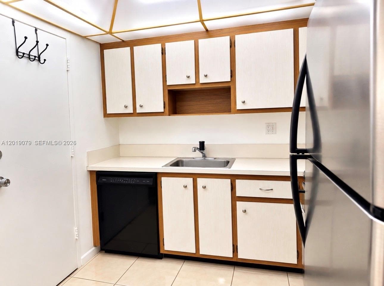 CHELSEA BAYVIEW CONDO · #212 in Hallandale Beach - Photo 3