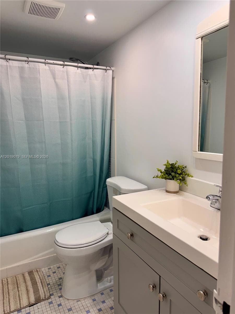 CHELSEA BAYVIEW CONDO · #212 in Hallandale Beach - Photo 8