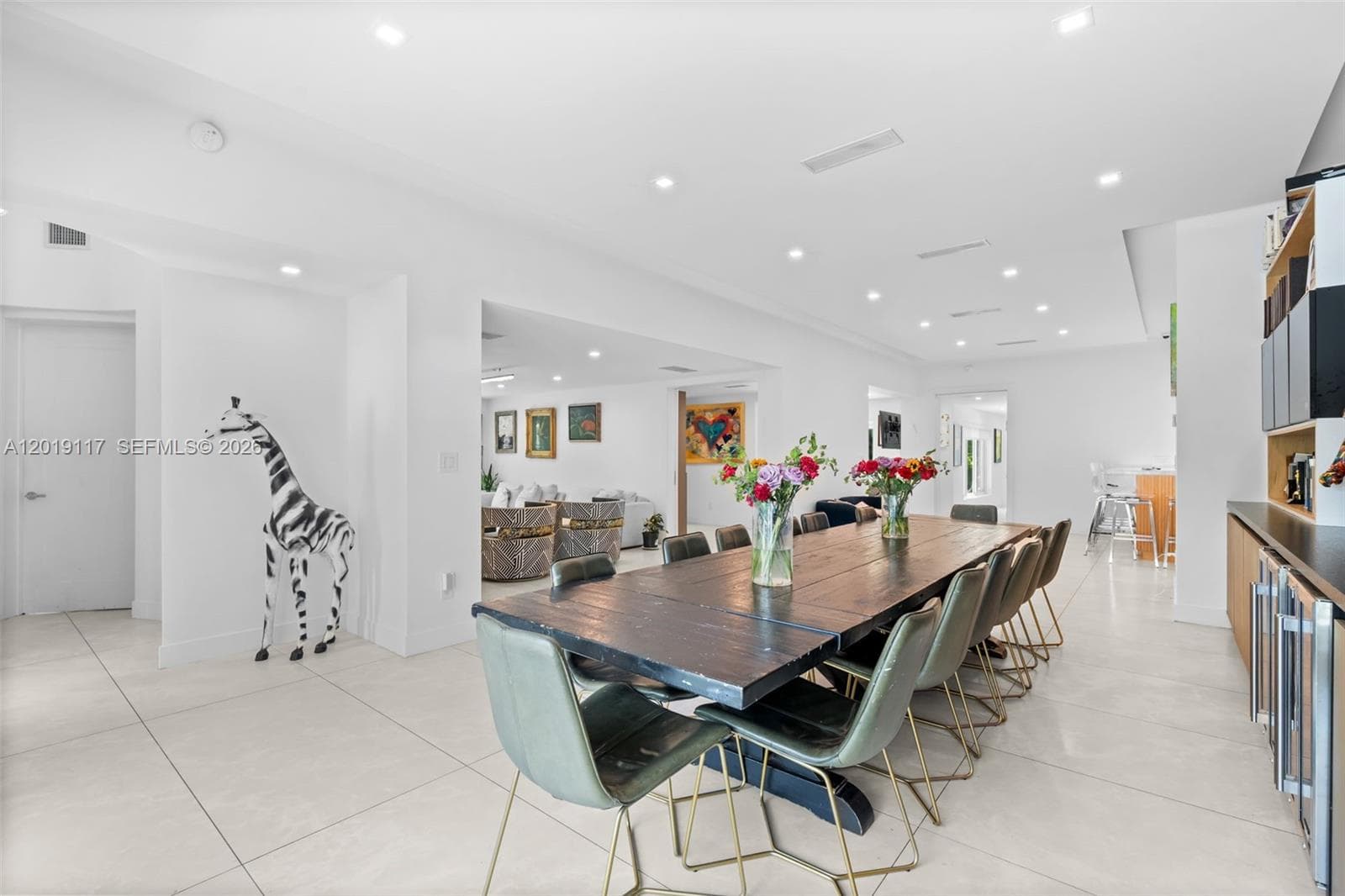 3748 Prairie Ave photo 6