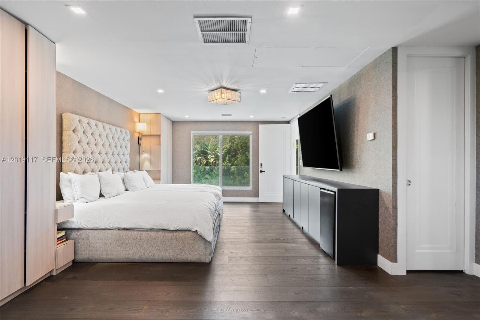 3748 Prairie Ave photo 22