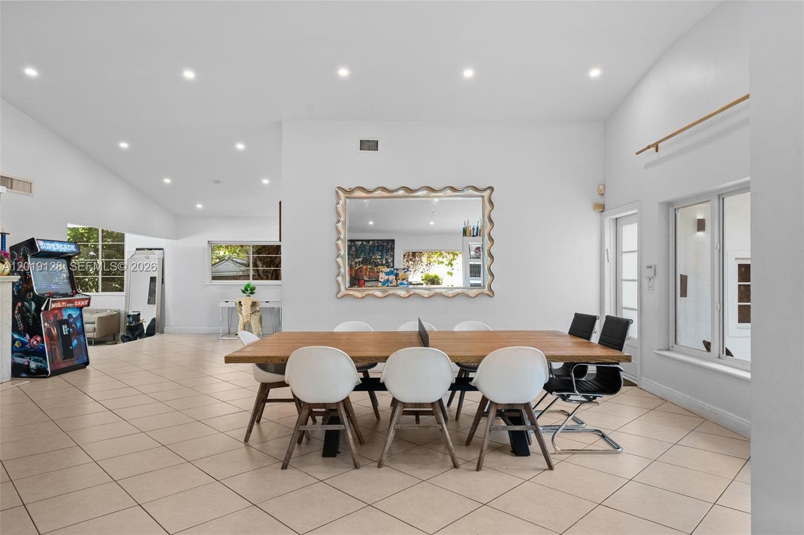 3758 Prairie Ave photo 6