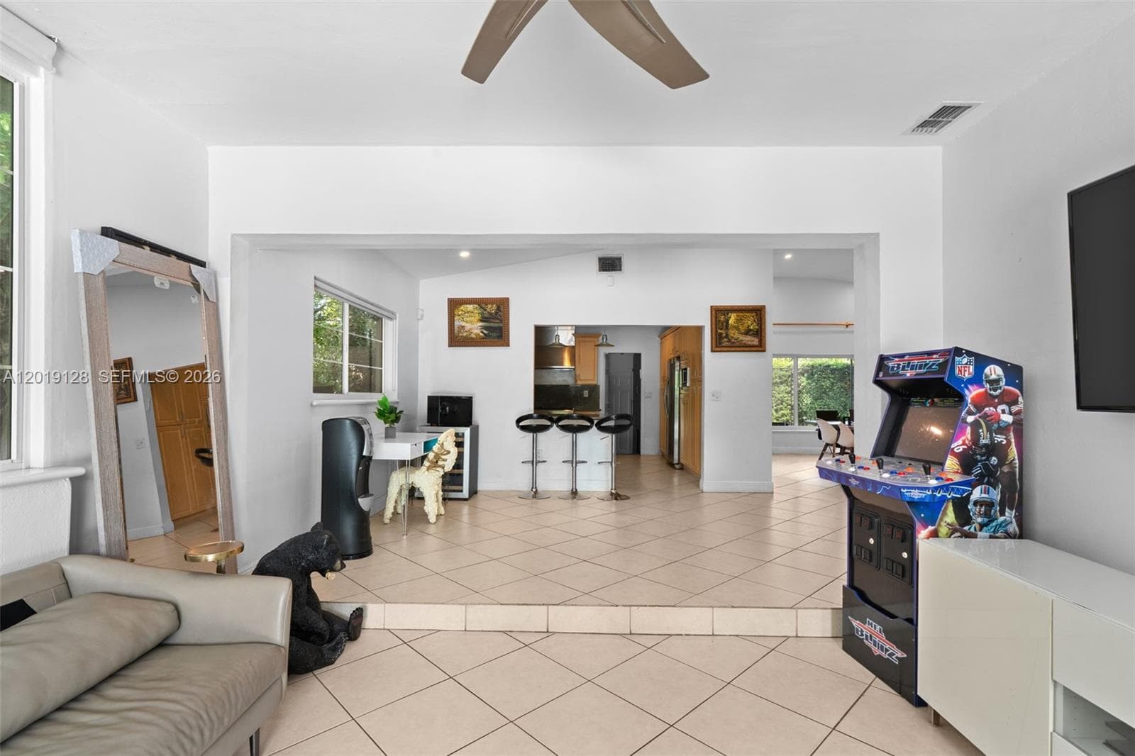 3758 Prairie Ave photo 13