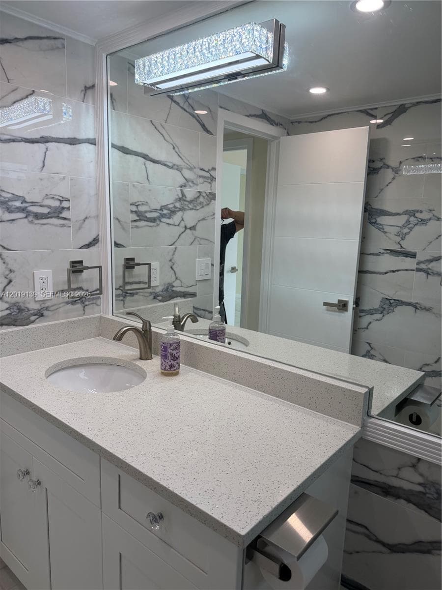 LAKE POINT TOWER CONDOMIN · #313 in Hallandale Beach - Photo 32