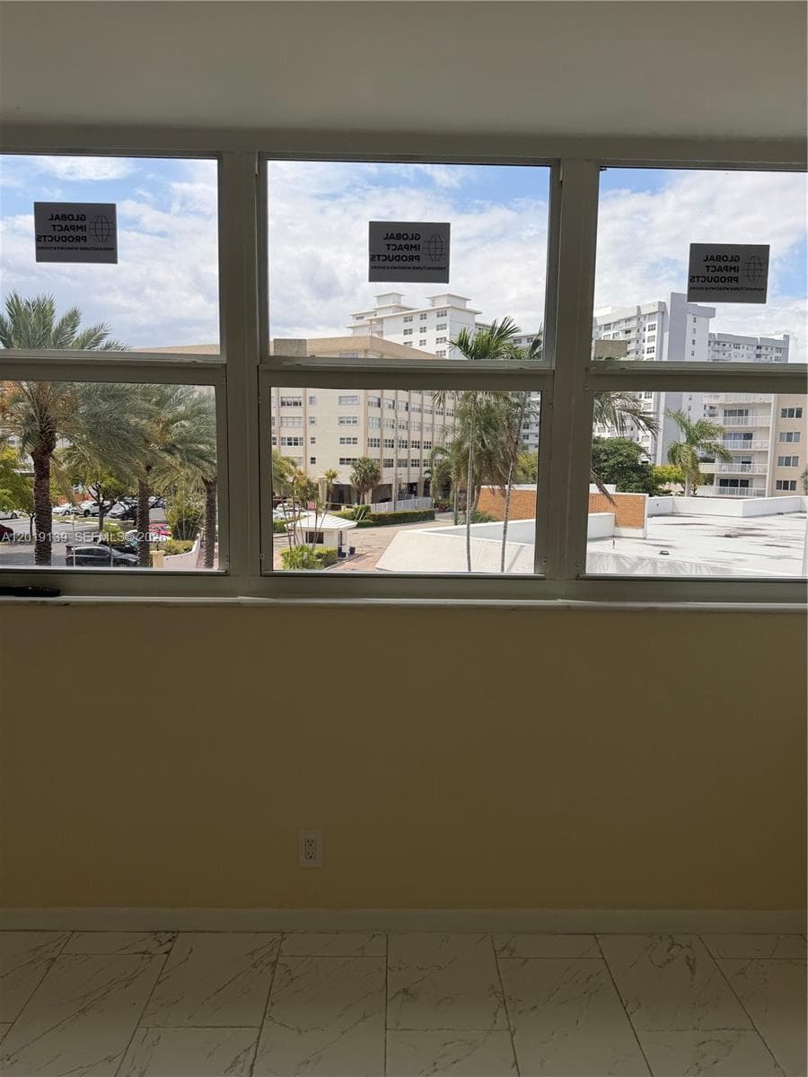 LAKE POINT TOWER CONDOMIN · #313 in Hallandale Beach - Photo 28