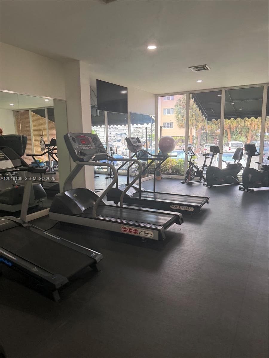 LAKE POINT TOWER CONDOMIN · #313 in Hallandale Beach - Photo 9
