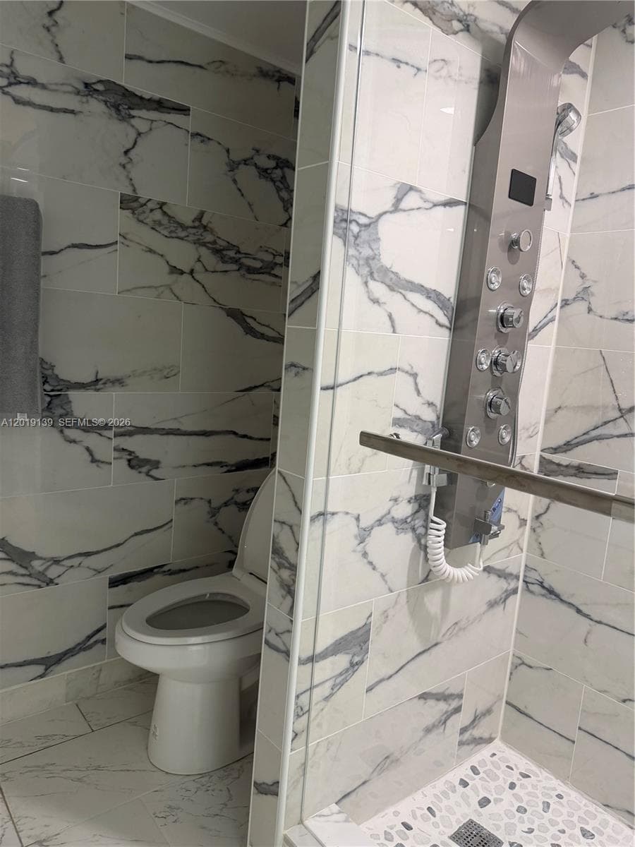 LAKE POINT TOWER CONDOMIN · #313 in Hallandale Beach - Photo 24
