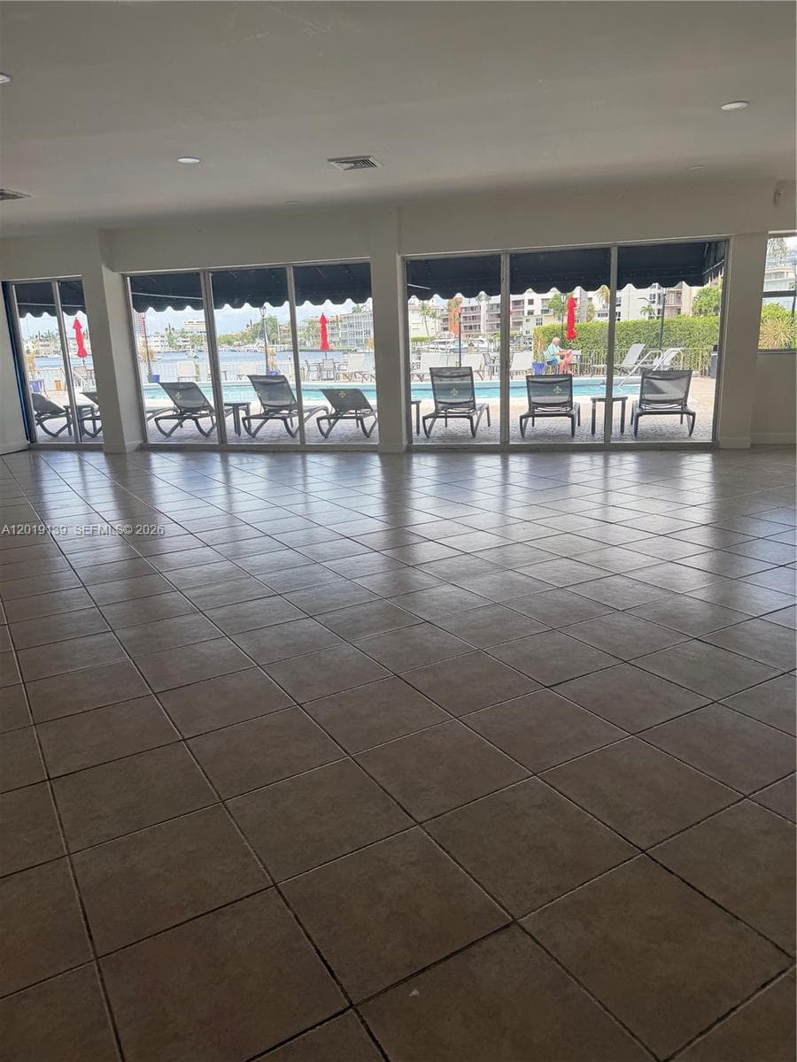 LAKE POINT TOWER CONDOMIN · #313 in Hallandale Beach - Photo 10