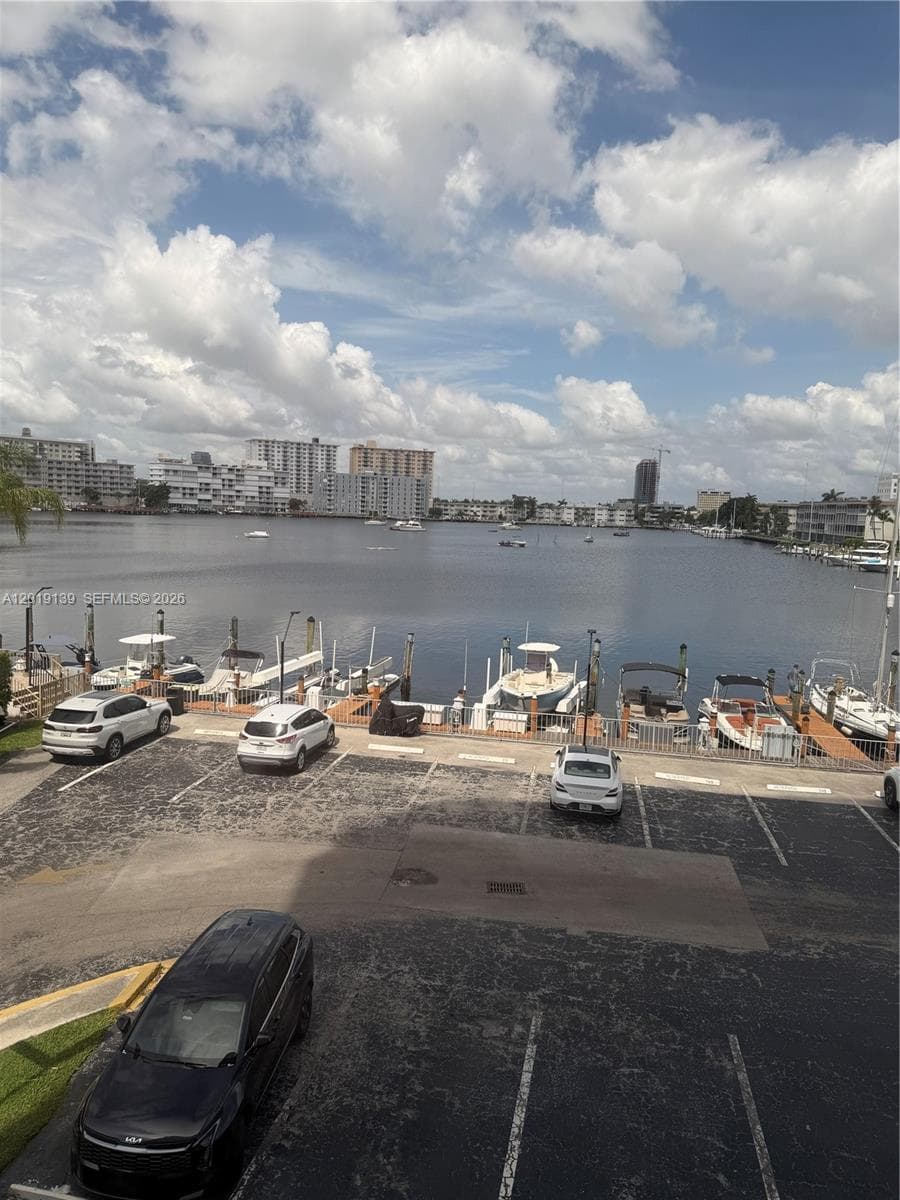 LAKE POINT TOWER CONDOMIN · #313 in Hallandale Beach - Photo 35