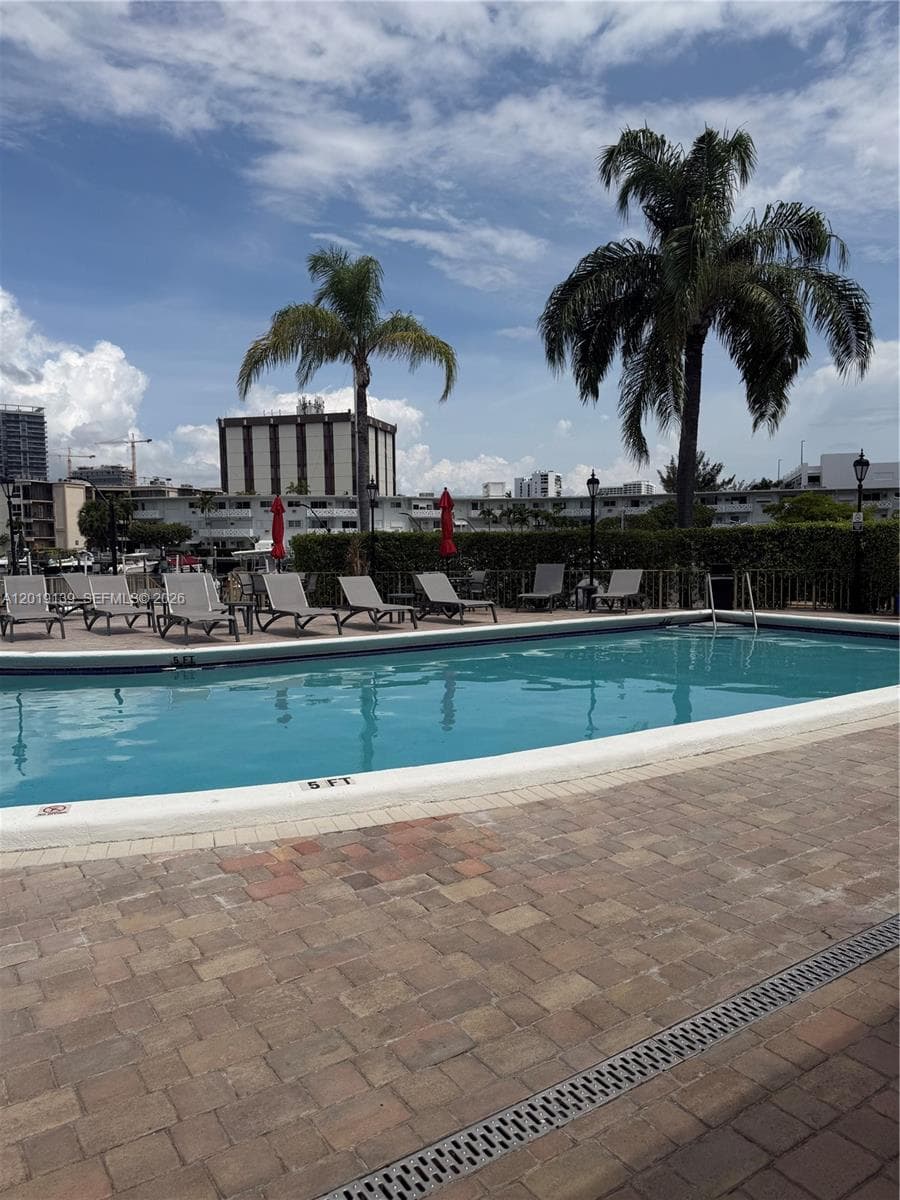 LAKE POINT TOWER CONDOMIN · #313 in Hallandale Beach - Photo 8